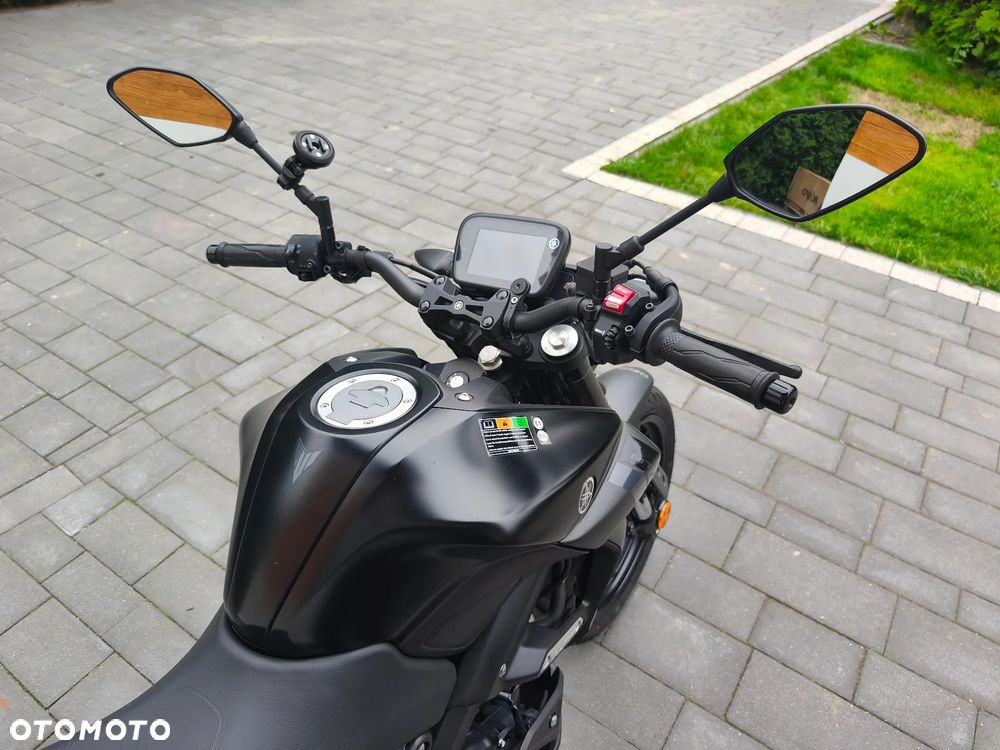 Yamaha MT - 12