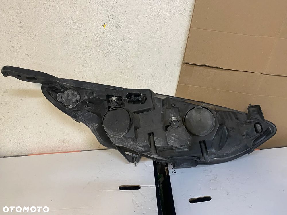 lampa ford b max zwykła lewa eu cała - 4