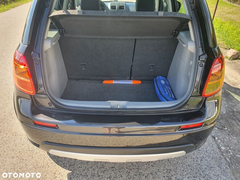 Suzuki SX4 1.6 VVT 4x2 Comfort - 24