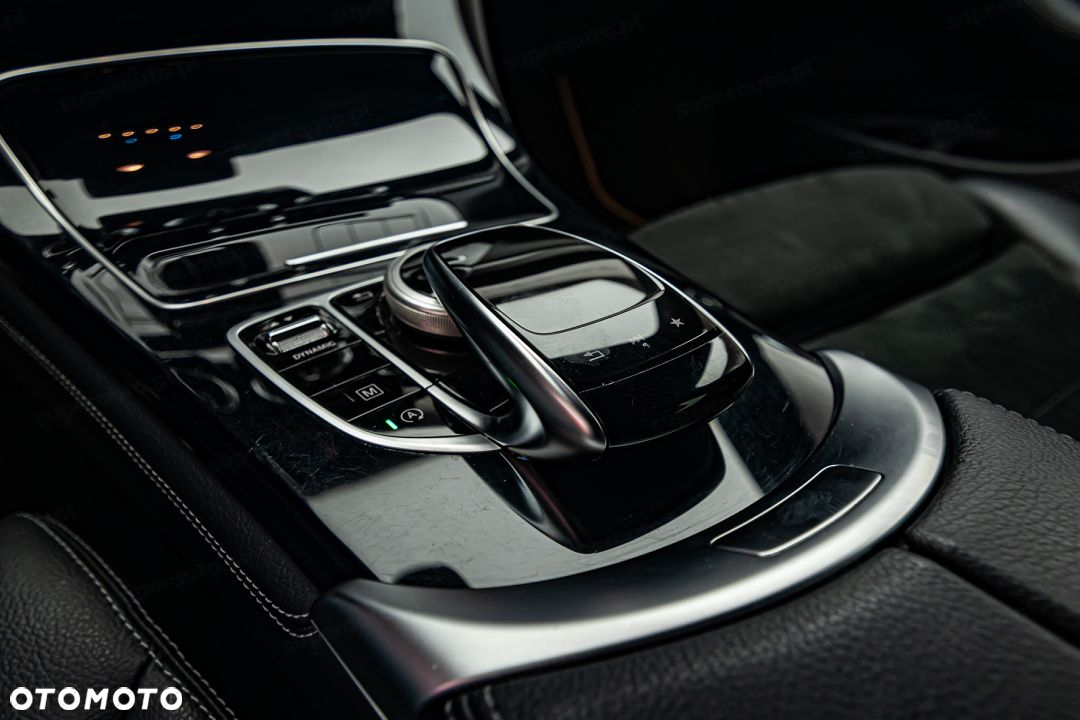 Mercedes-Benz GLC 250 4-Matic - 23