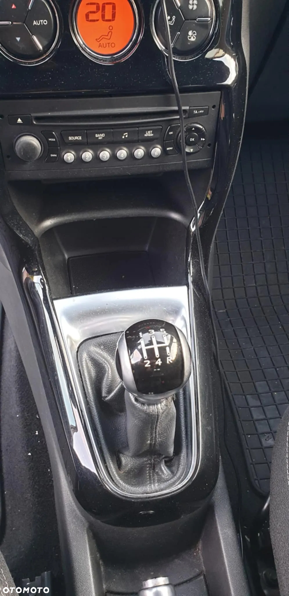 Citroën DS3 1.6 HDi SoChic - 13