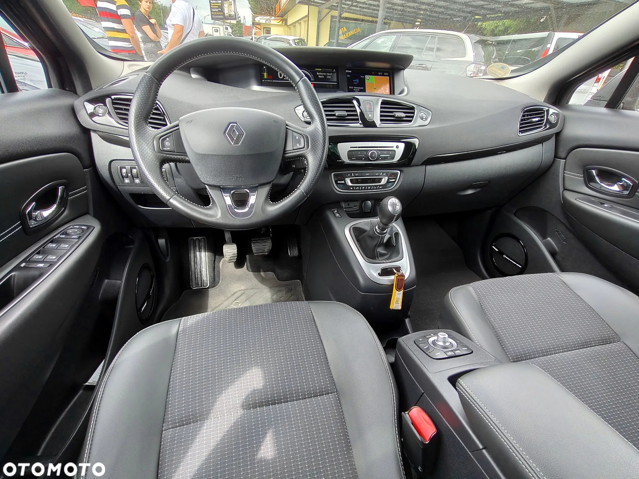 Renault Scenic 1.6 dCi Bose - 29