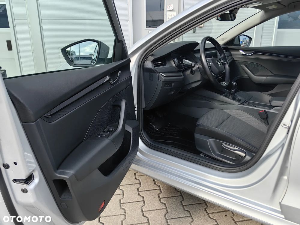 Skoda Octavia 1.5 TSI Business - 27