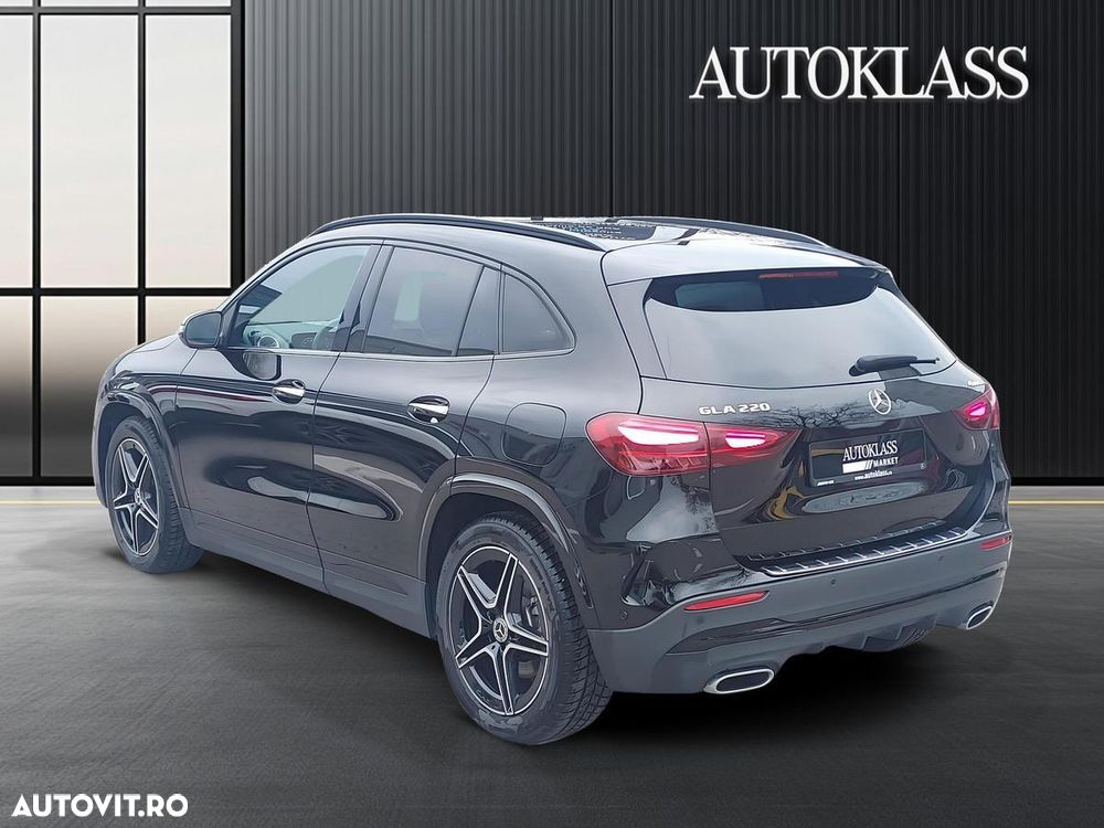 Mercedes-Benz GLA - 4
