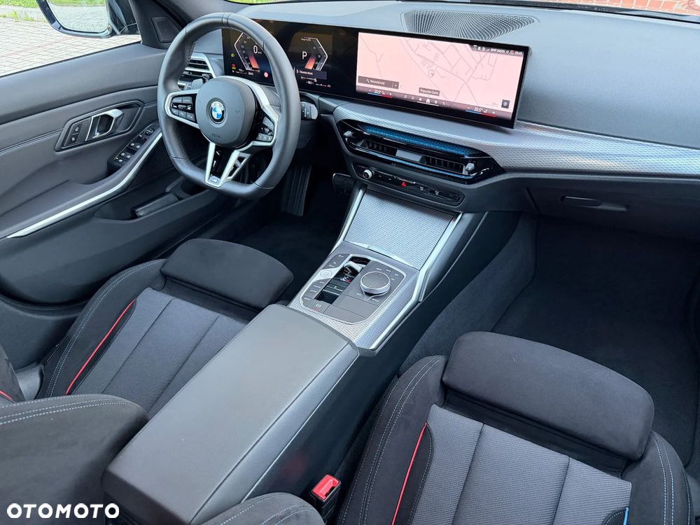 BMW Seria 3 330i xDrive M Sport - 26