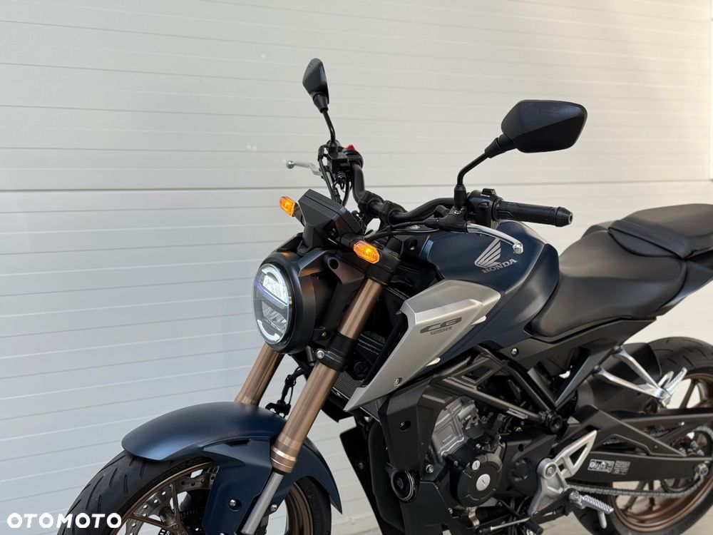 Honda CB - 22