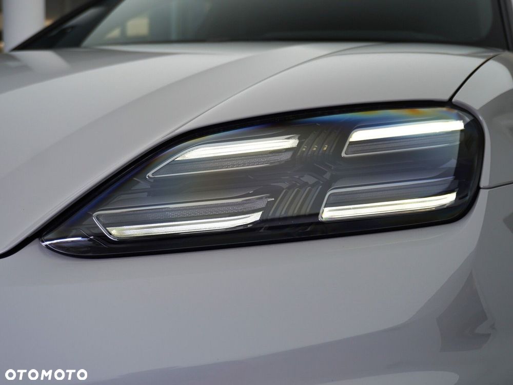 Porsche Macan 4 100kWh - 11