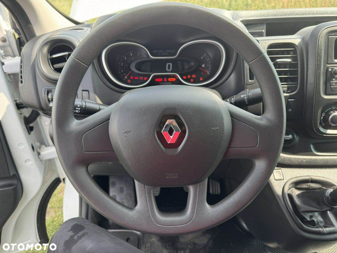 Renault Trafic - 13