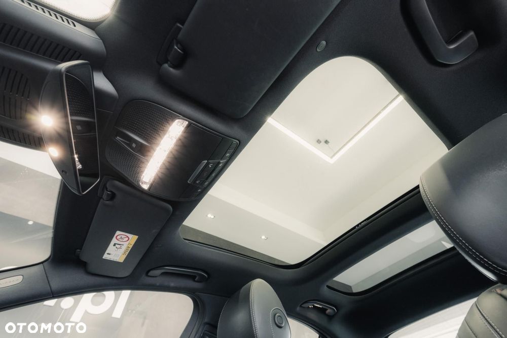 Mercedes-Benz Klasa E 220 d 4-Matic 9G-TRONIC - 37