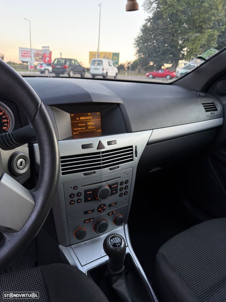 Opel Astra GTC 1.4 - 6