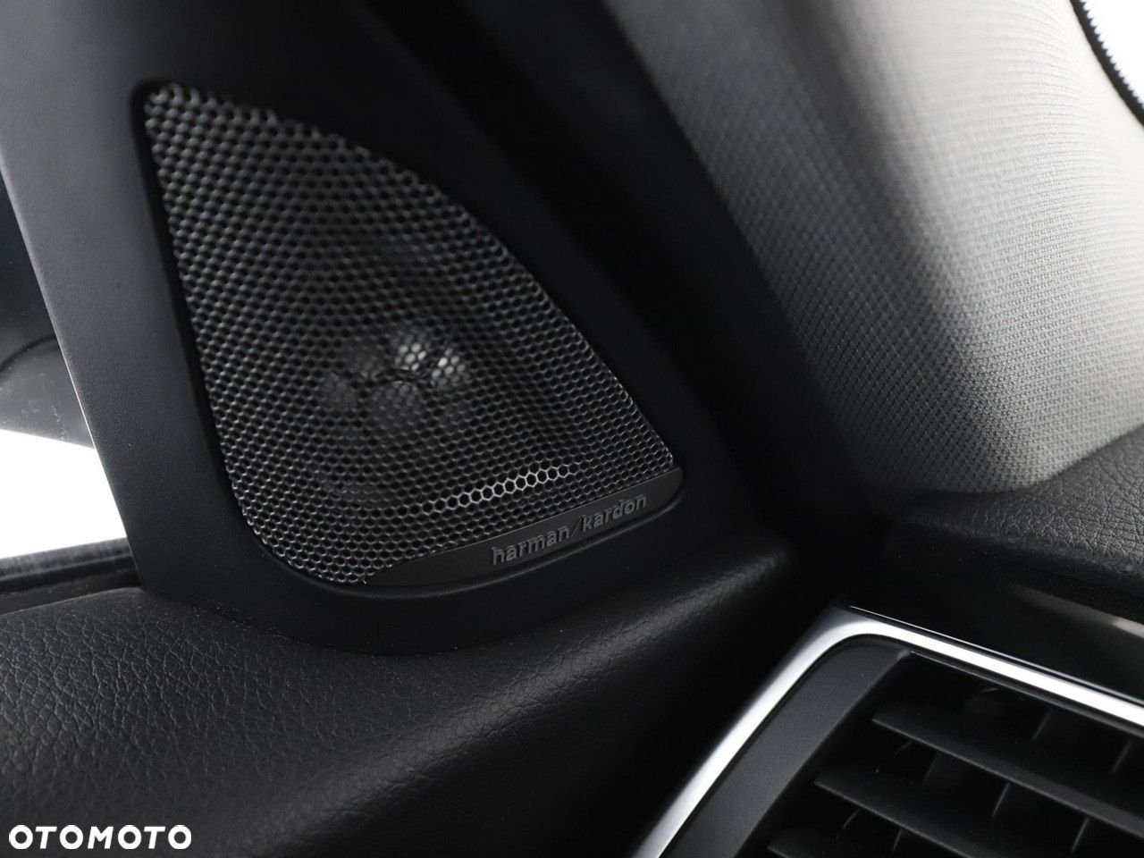 BMW Seria 3 320d Sport Line - 37