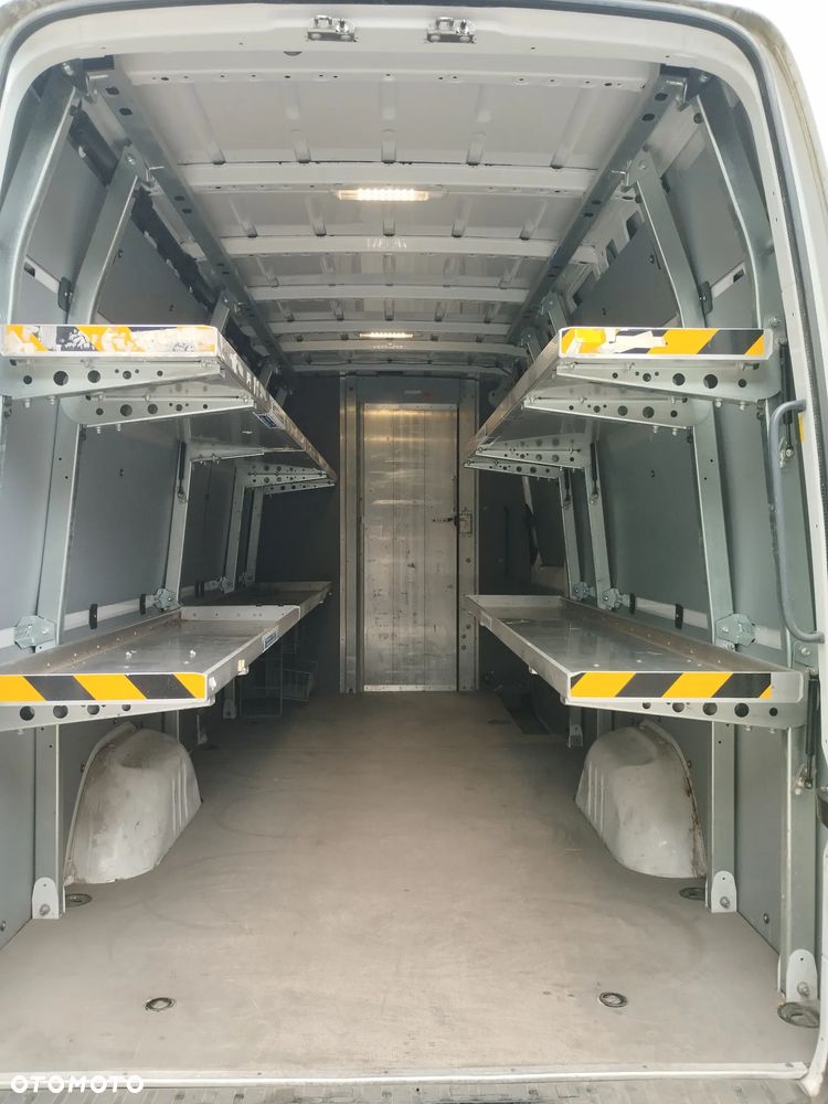 Mercedes-Benz Sprinter - 8