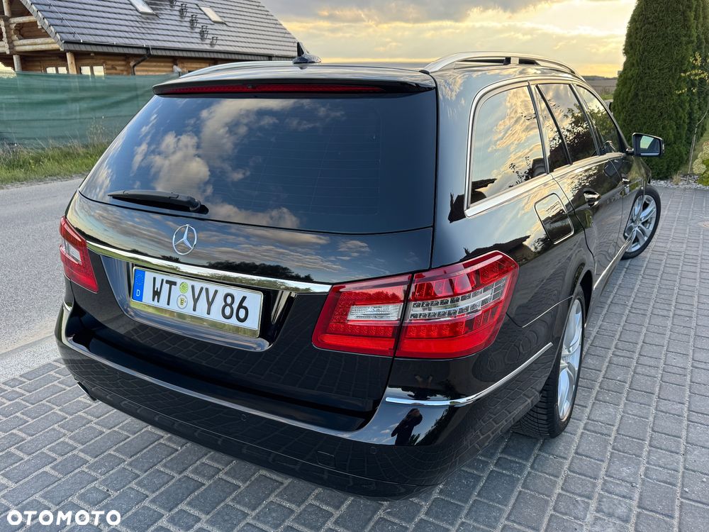 Mercedes-Benz Klasa E 200 CGI BlueEffICIENCY Avantgarde - 3