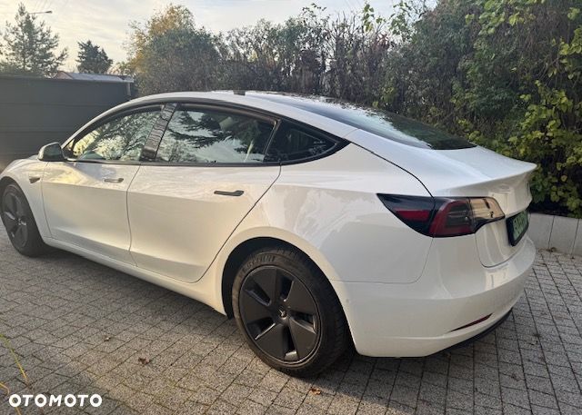 Tesla Model 3 2022 photo 4