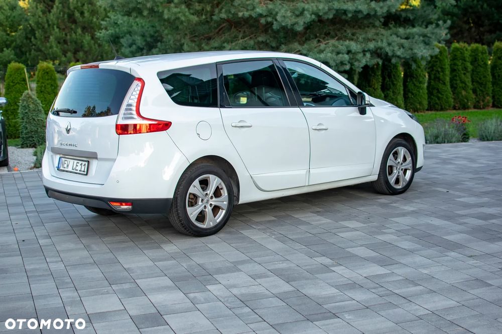 Renault Grand Scenic - 21