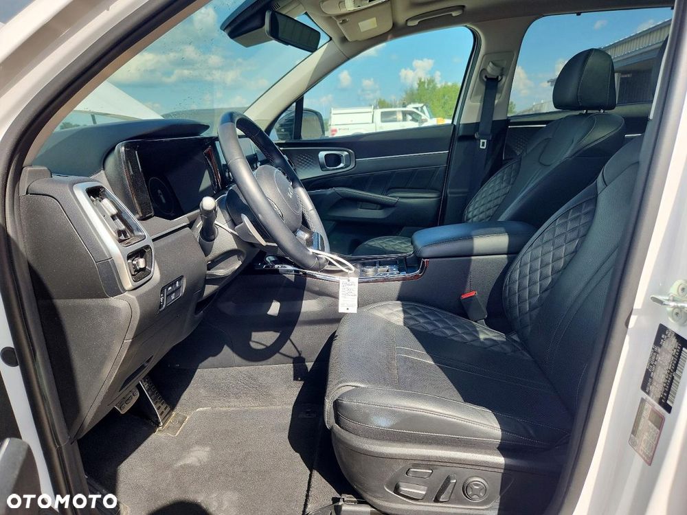 Kia Sorento - 9