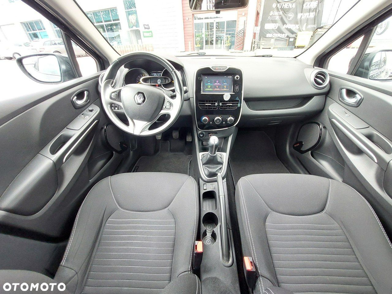 Renault Clio - 25