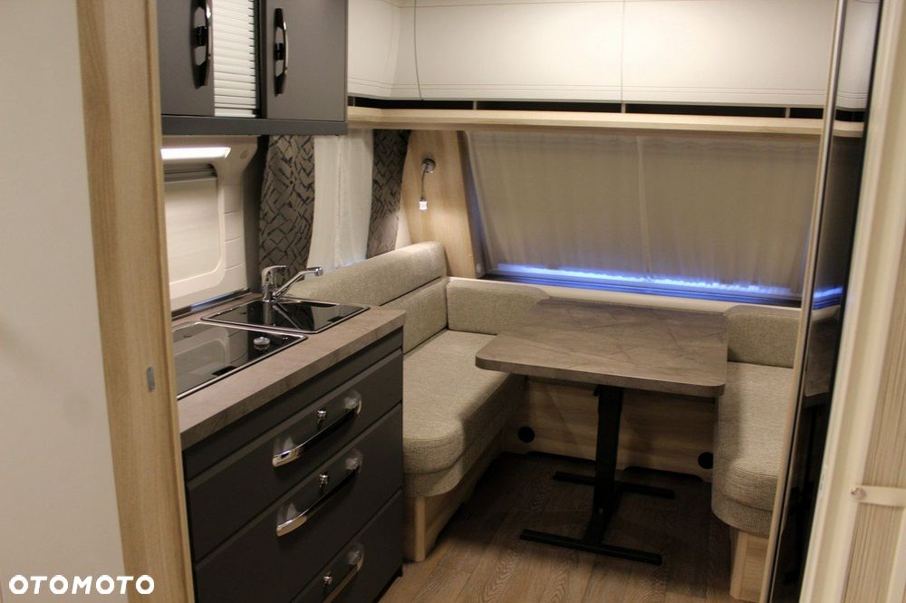 Hobby DE LUXE 495 WFB - 9