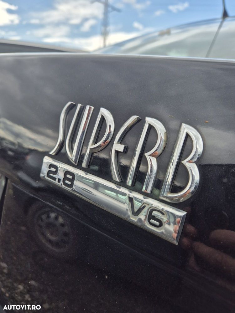 Dezmembrez Skoda Superb 2002 2.8 V6 Benzina Automata - 7