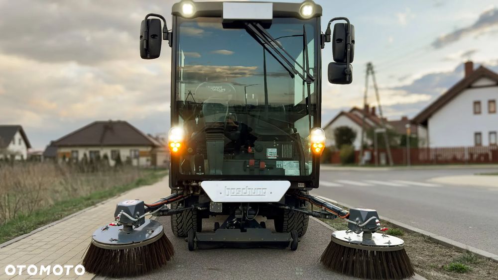 Inny Zamiatarka Boschung Urban Elektryk - 9