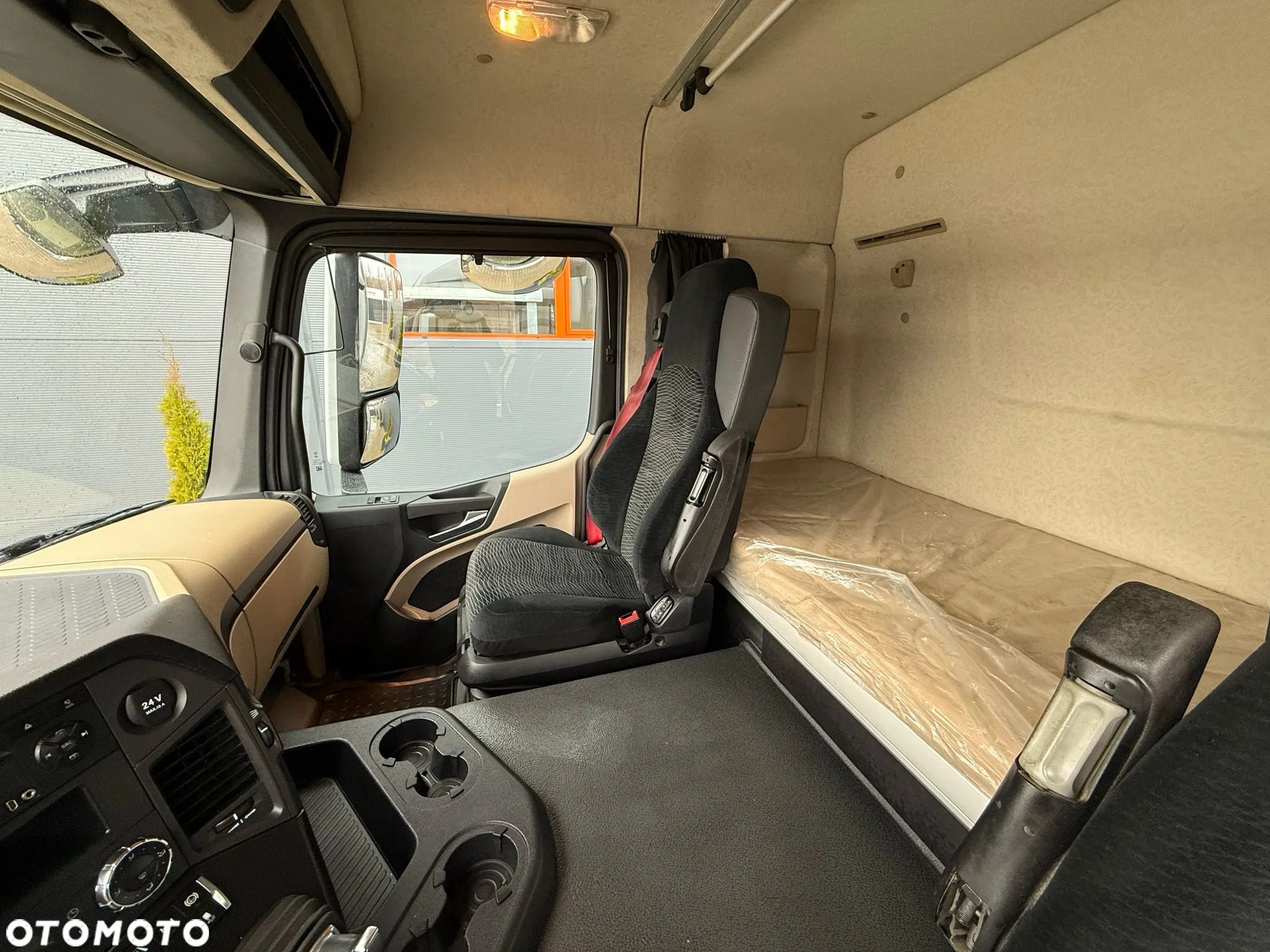 Mercedes-Benz Actros 1824 // E6 // sypialka // chłodnia 20 Epal // winda // 4x2 - 28