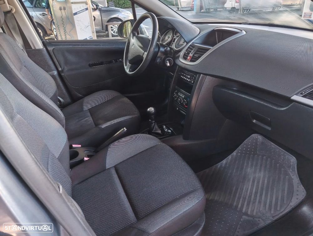 Peugeot 207 1.6 HDi GT - 4