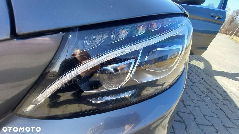 Mercedes-Benz Klasa C 200 4-Matic 9G-TRONIC - 8