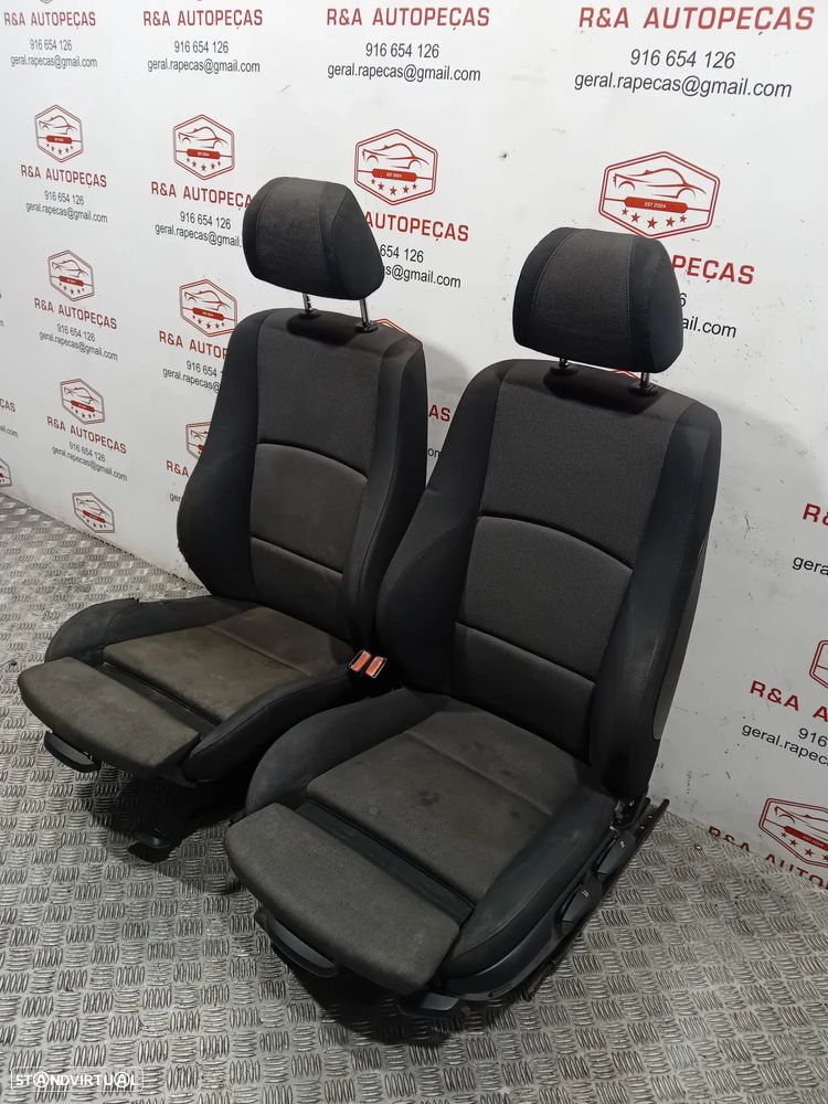 Conjunto de Bancos BMW Série 1 E87 Pack M Tecido Original - 9