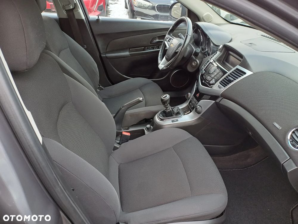 Chevrolet Cruze 1.8 LT+ - 10