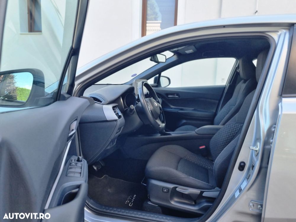 Toyota C-HR 2.0 HSD 184 CP 4x2 CVT Style - 13