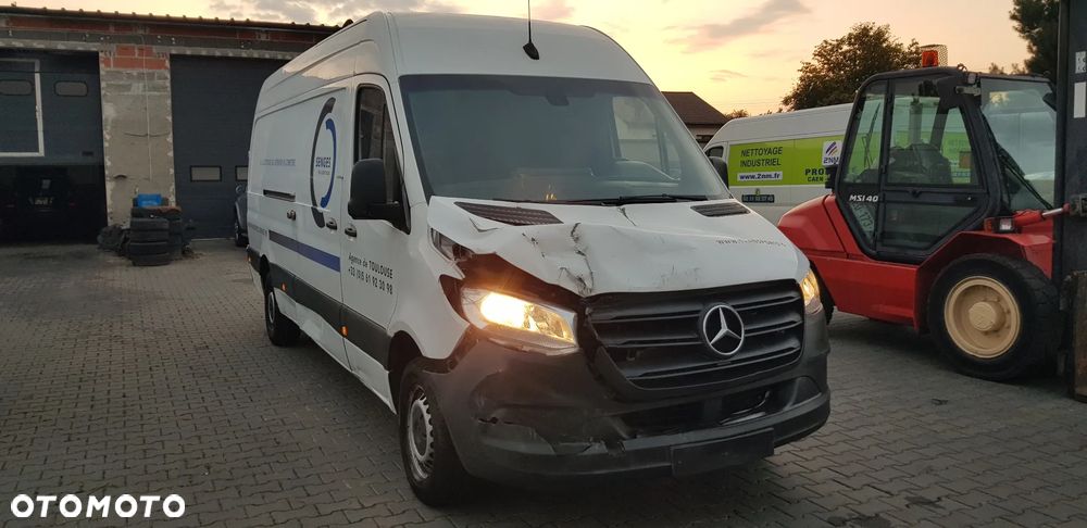 Mercedes-Benz Sprinter - 7