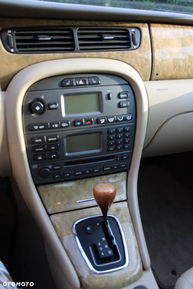 Jaguar X-Type 2.5 V6 4x4 Executive - 10