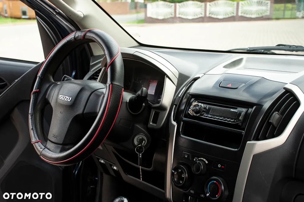 Isuzu D-Max 2.5 SC L - 9