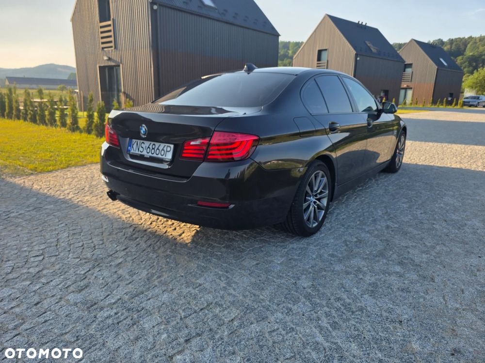 BMW Seria 5 520d xDrive - 3
