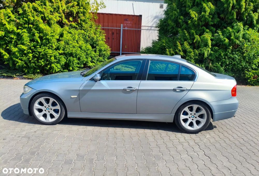 BMW Seria 3 325i - 3