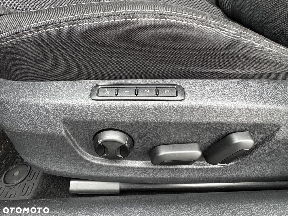 Skoda Superb 2.0 TDI SCR 4x4 Style DSG - 25