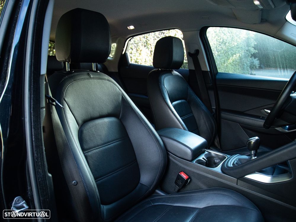 Jaguar E-Pace 2.0 i4D S - 16