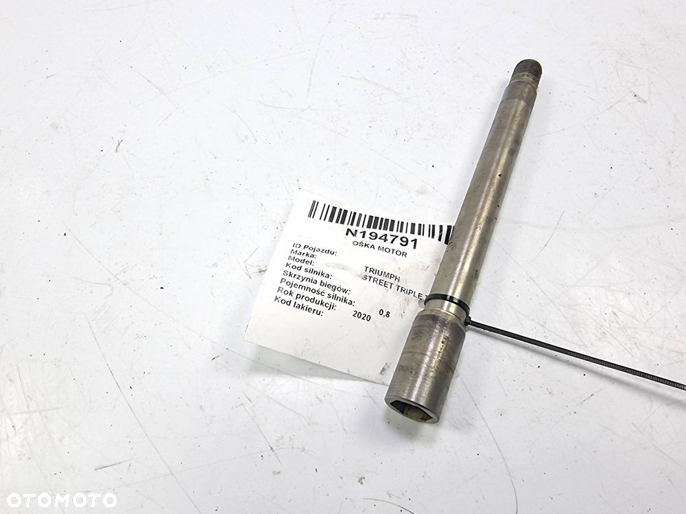 Ośka tył motor Triumph Street Triple 765 RS 2020r. - 3