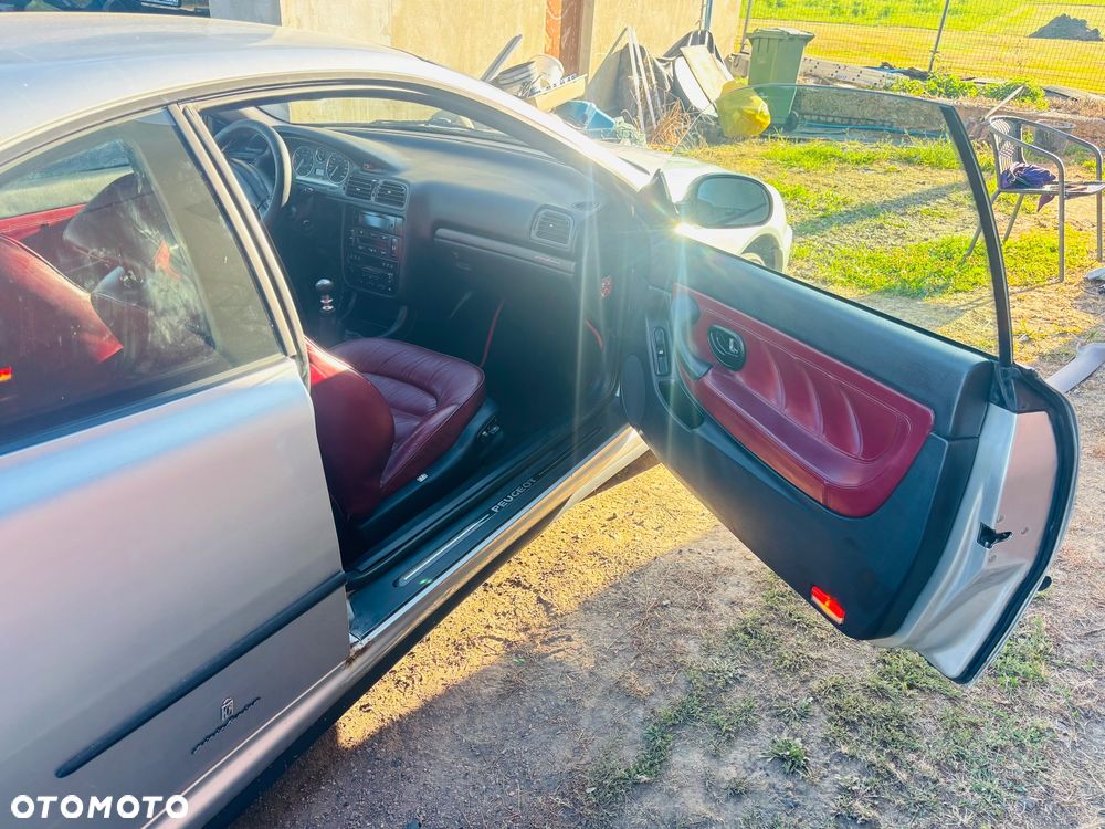 Peugeot 406 2.2 - 14