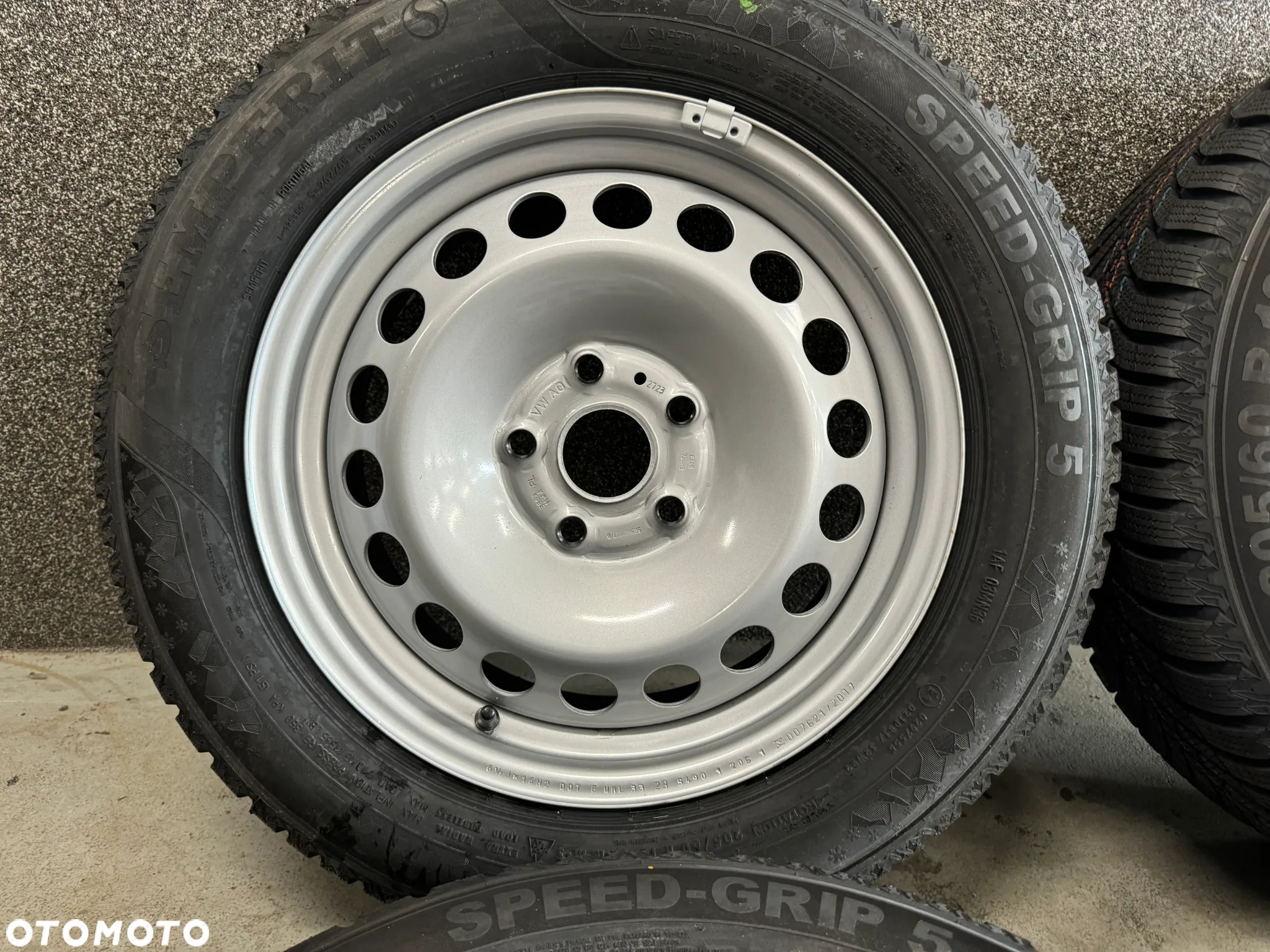 Koła Zimowe VW Touran 5TA 16 cali 5x112 4szt. Opony Zimowe Semperit 205/60/16 96H XL Nowe z kołpakami! - 8