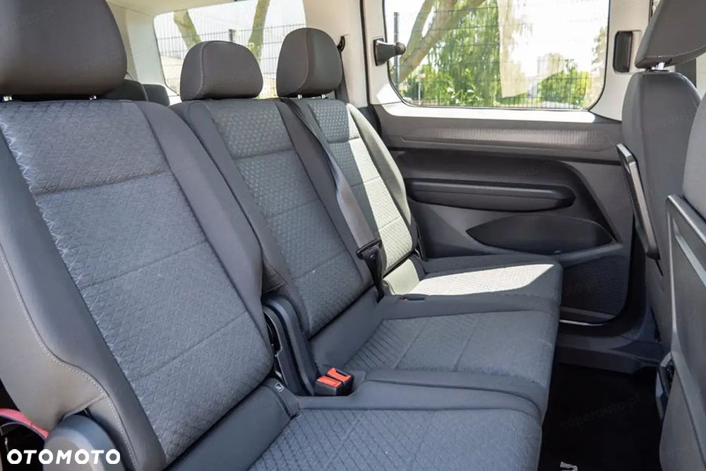 Ford Tourneo Connect - 12