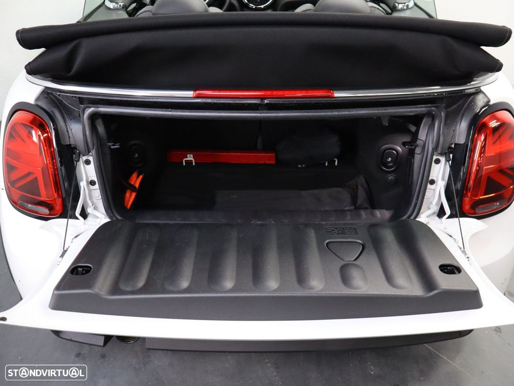 MINI Cabrio Cooper Auto - 36