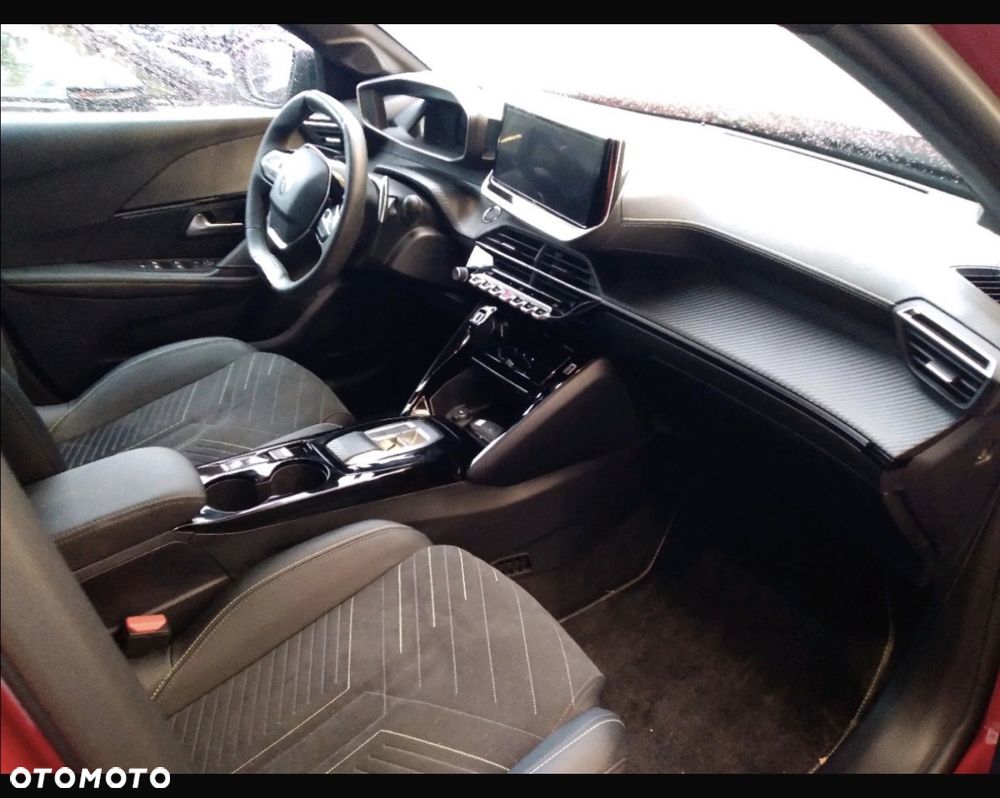 Peugeot 208 1.2 mHEV GT - 11