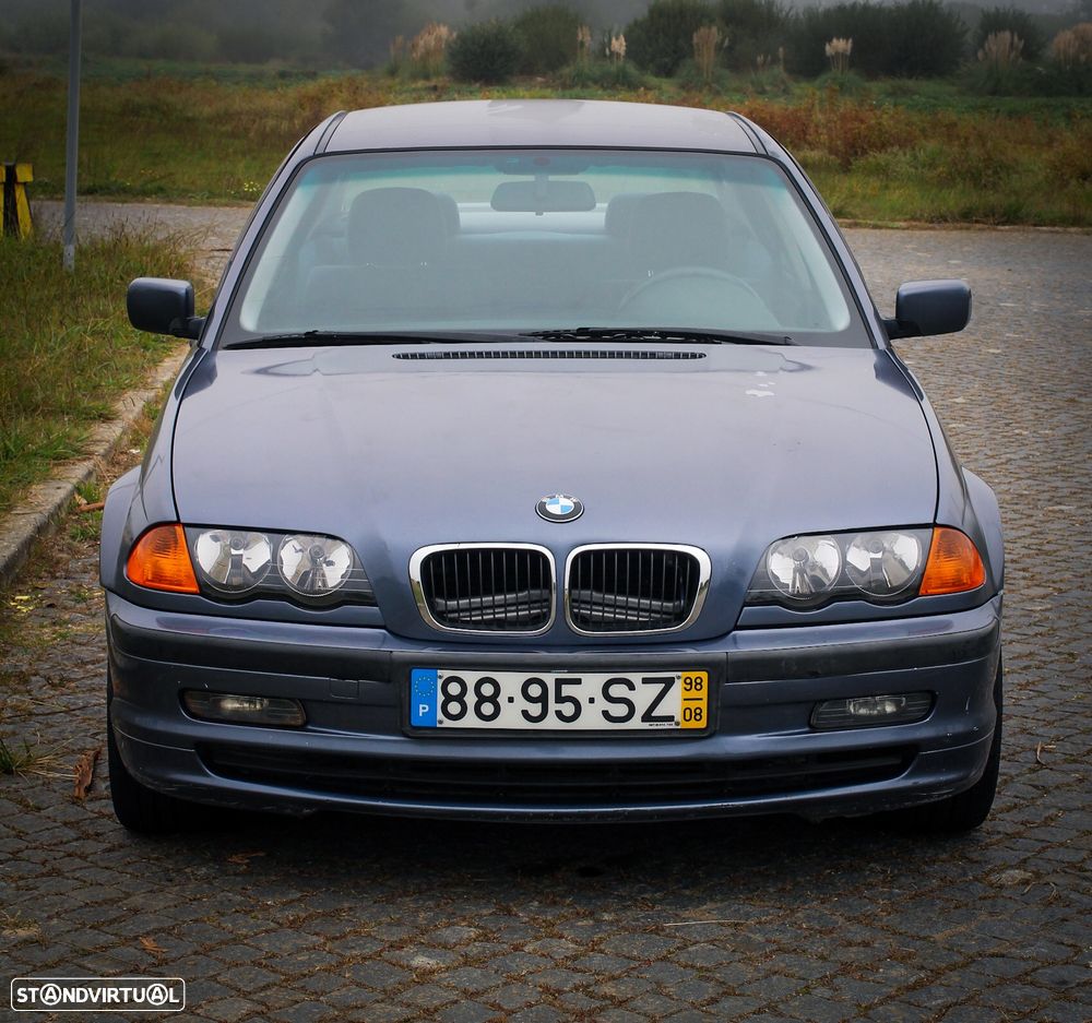 BMW 320