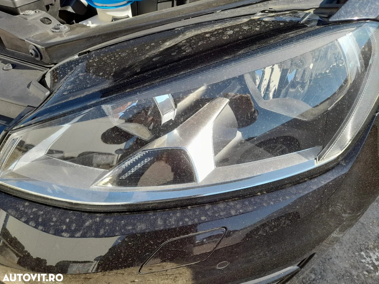 Volkswagen Golf 1.6 TDI BlueMotion Technology DPF Comfortline - 22