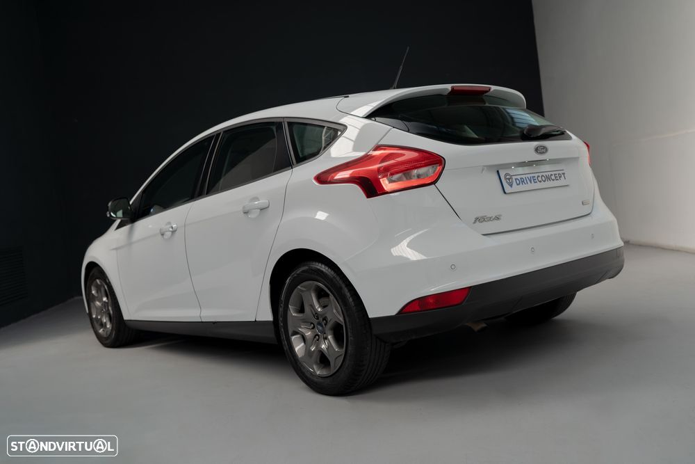 Ford Focus 1.0 SCTi Trend - 28