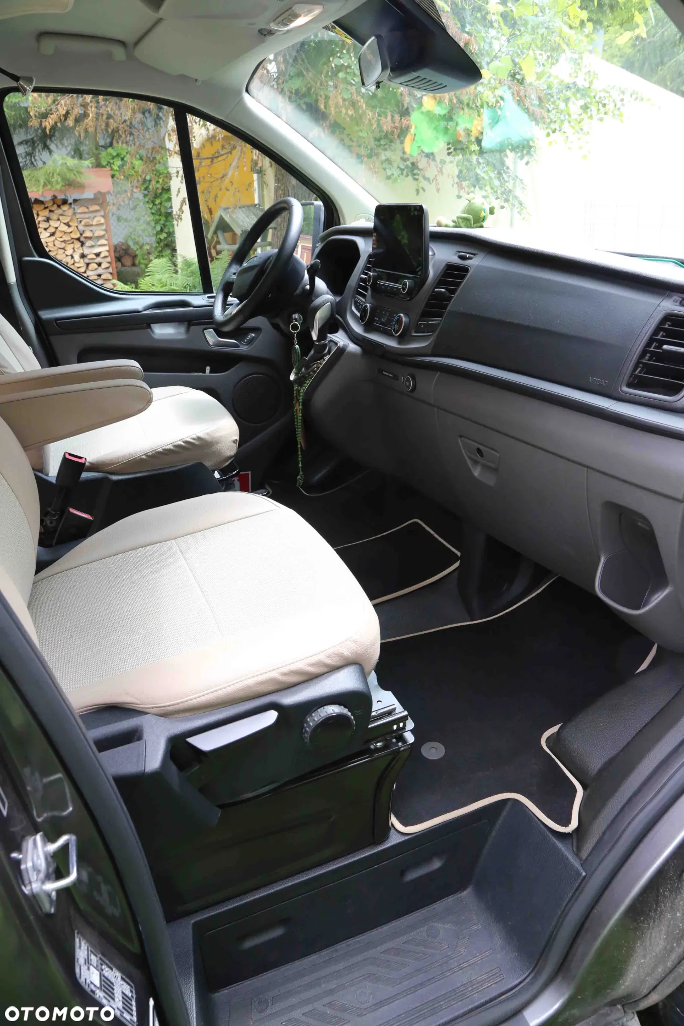 Ford Transit Custom - 13