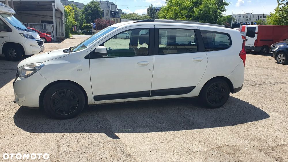 Dacia Lodgy 1.6 SCe Stepway S&S - 21