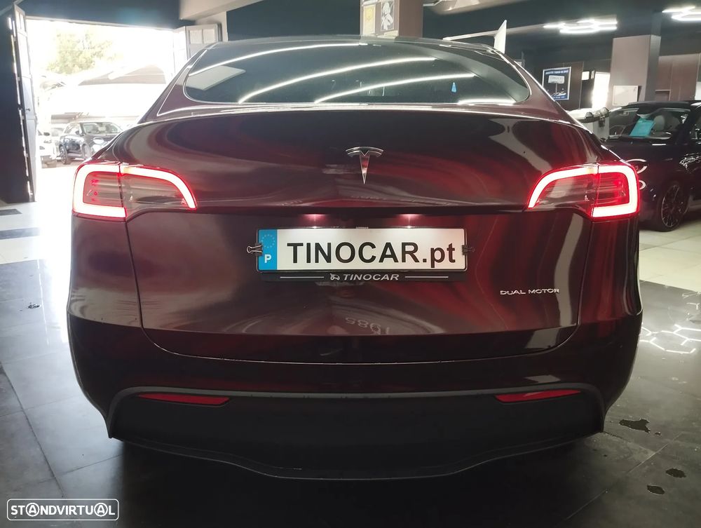Tesla Model Y Long-Range RWD — fotografia 9