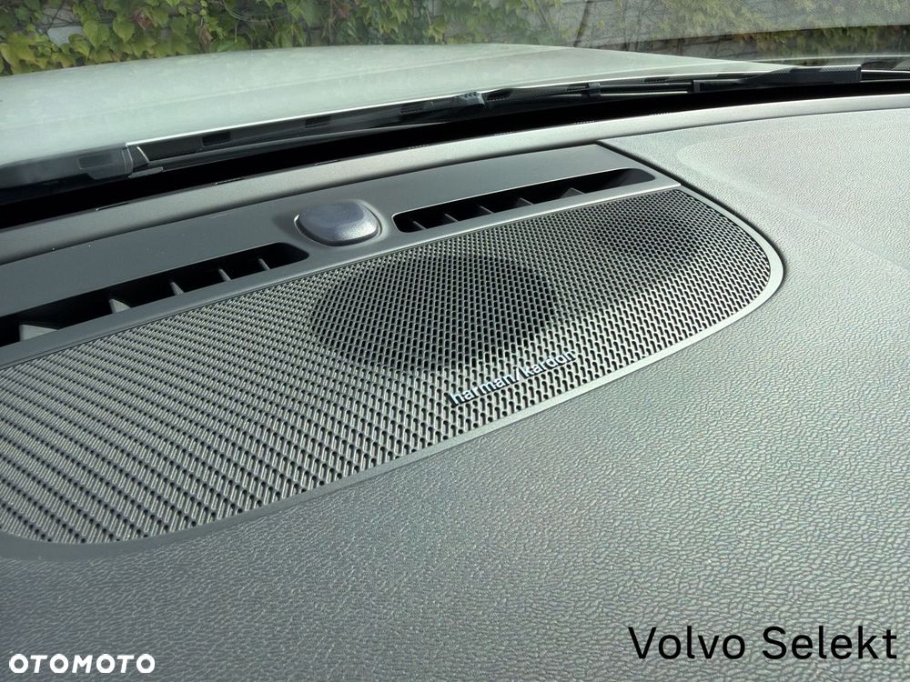 Volvo XC 40 - 24